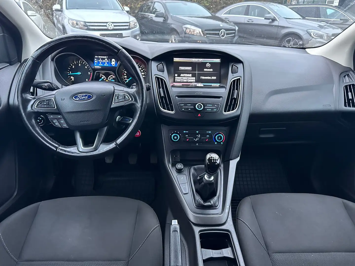 Ford Focus BUSINESS+TÜV NEU+INSP. NEU+ Grijs - 2