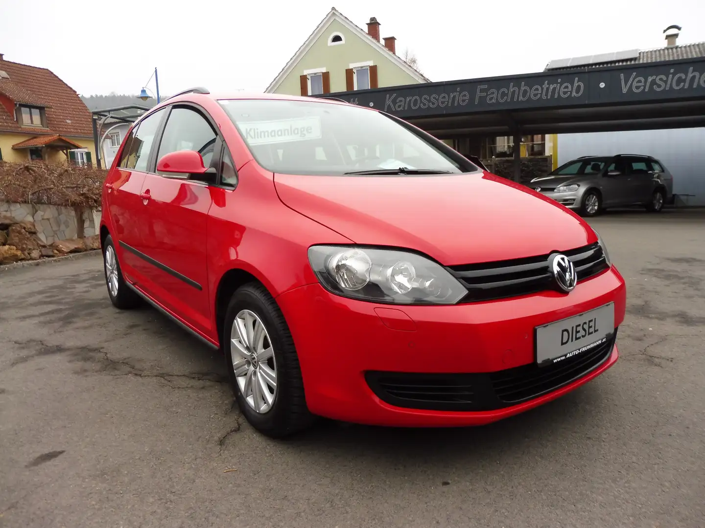 Volkswagen Golf Plus Trendline 1,6 TDI DPF Rouge - 2
