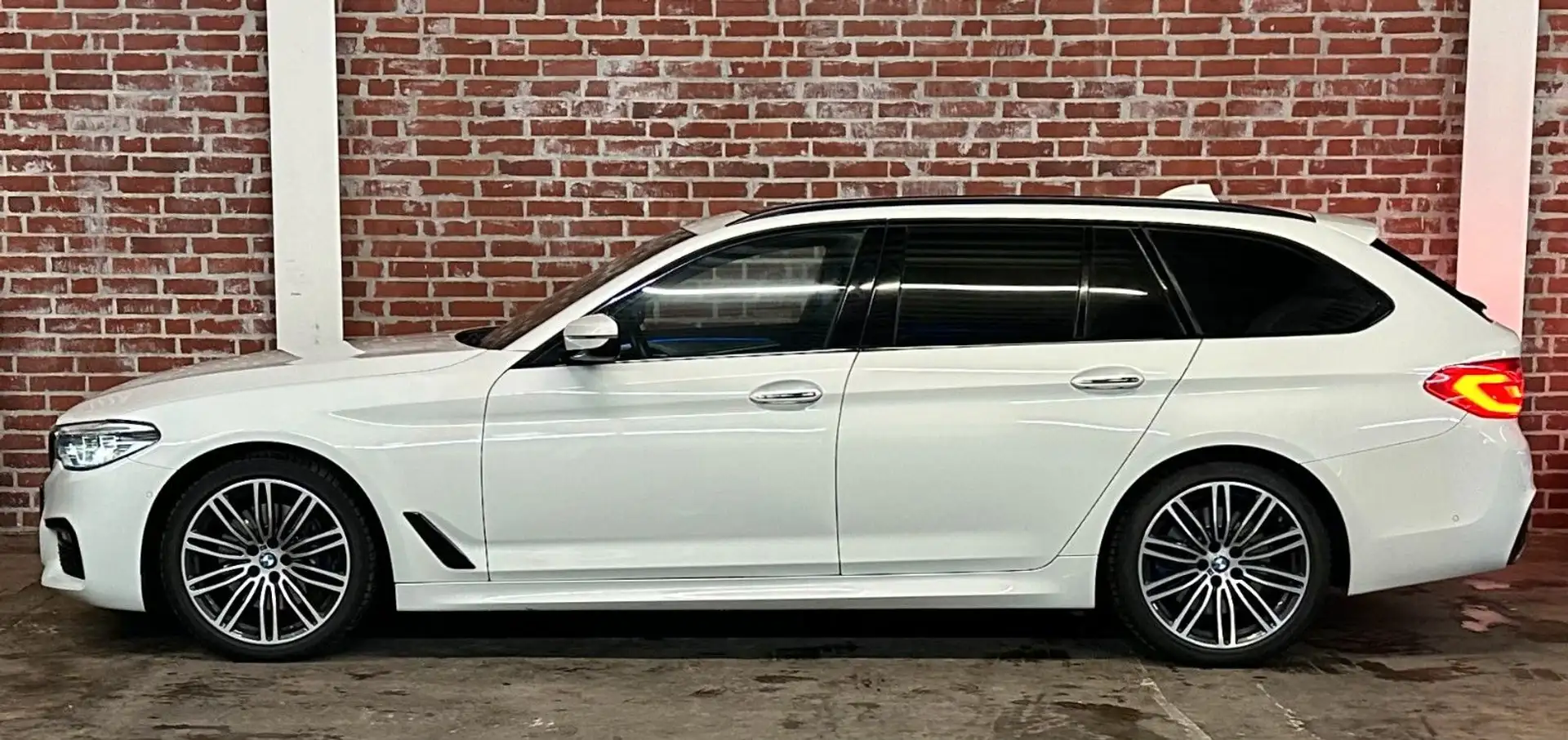 BMW 530 d xDrive Touring M Sport ACC/PANO/HeadUP/Rkam Bianco - 2