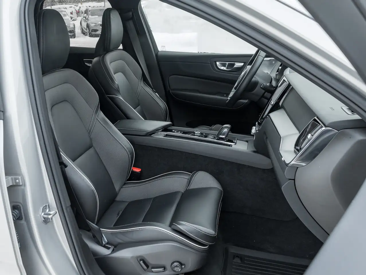 Volvo XC60 снимка Volvo XC60