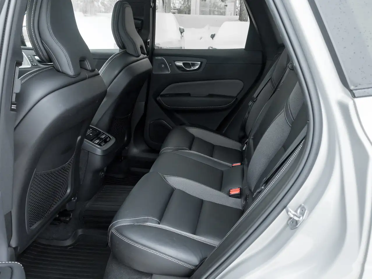 Volvo XC60 снимка Volvo XC60