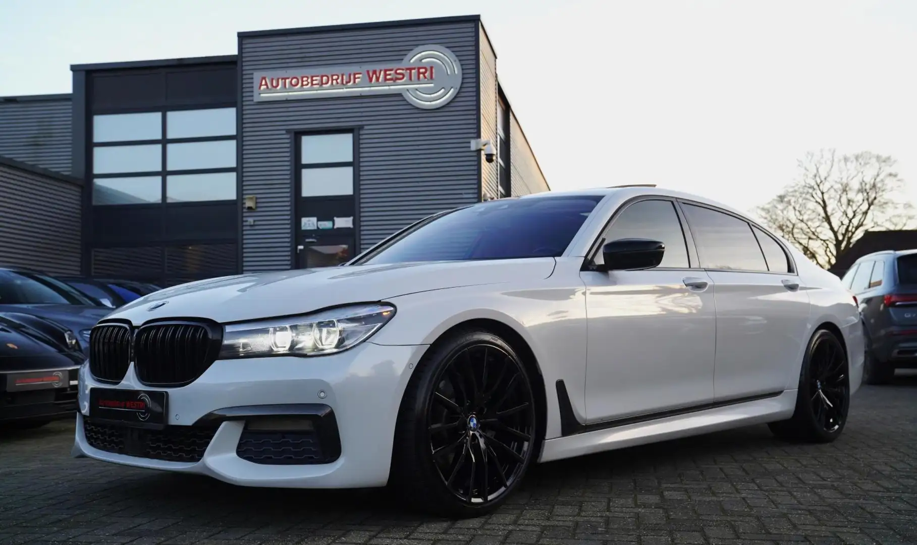 BMW 740 7-serie 740Li High Executive | Panorama | Harman/K Bianco - 1