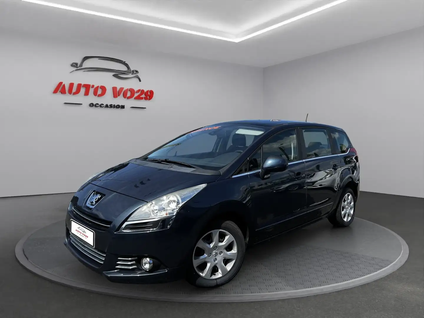 Peugeot 5008 1.6 VTI 16V Schwarz - 1