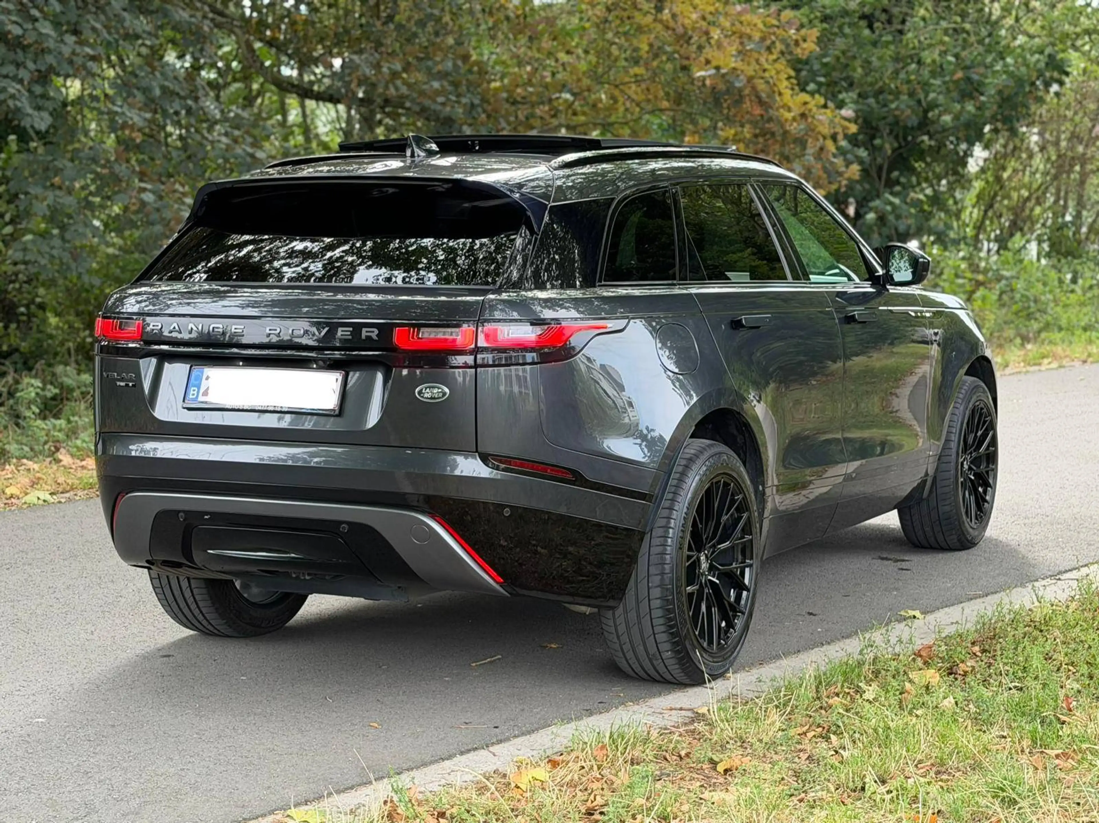 Land Rover Range Rover Velar Velar 2.0 TD4 R-Dynamic S (EU6b) — photo 9