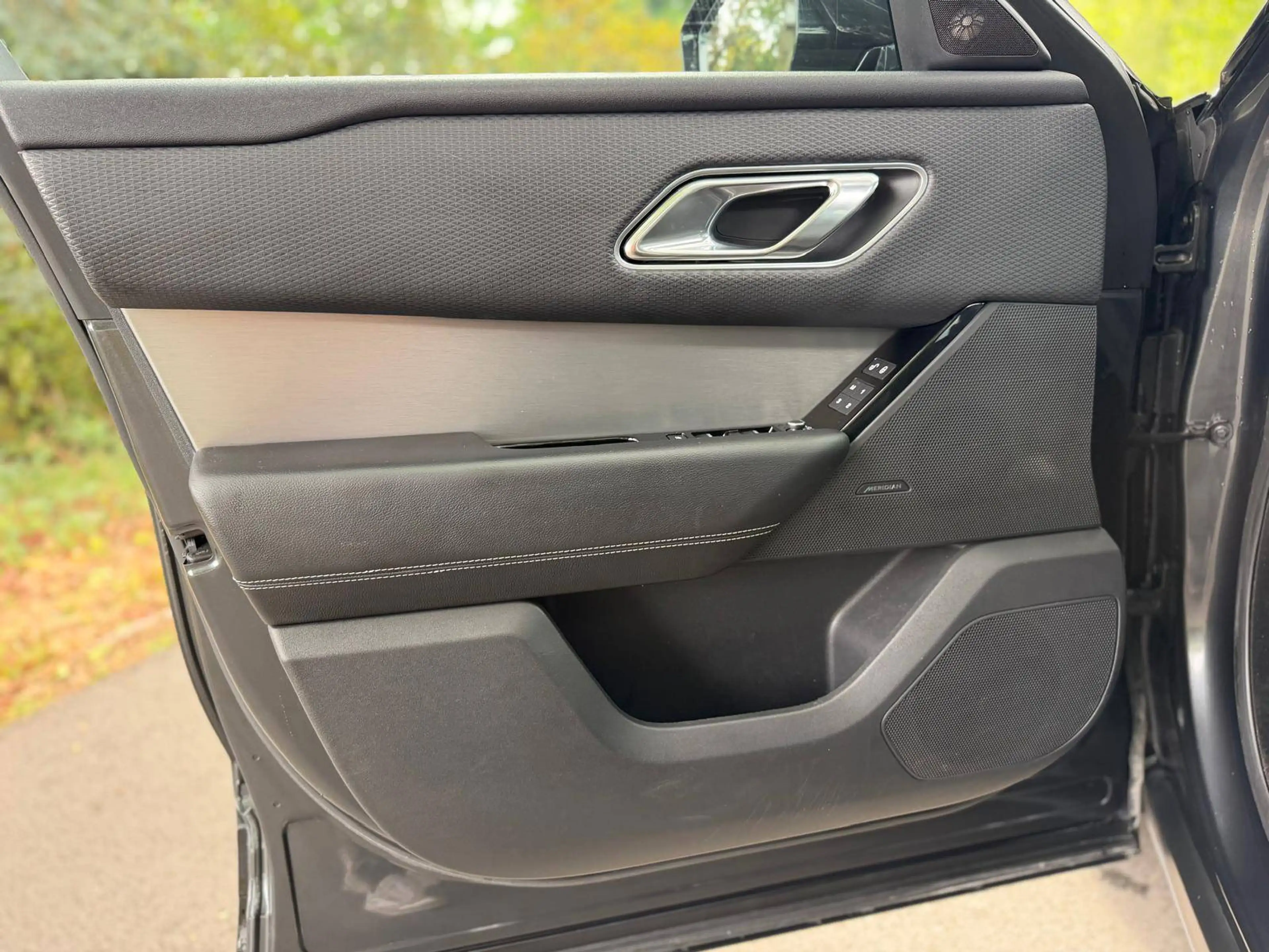 Land Rover Range Rover Velar Velar 2.0 TD4 R-Dynamic S (EU6b) — photo 13