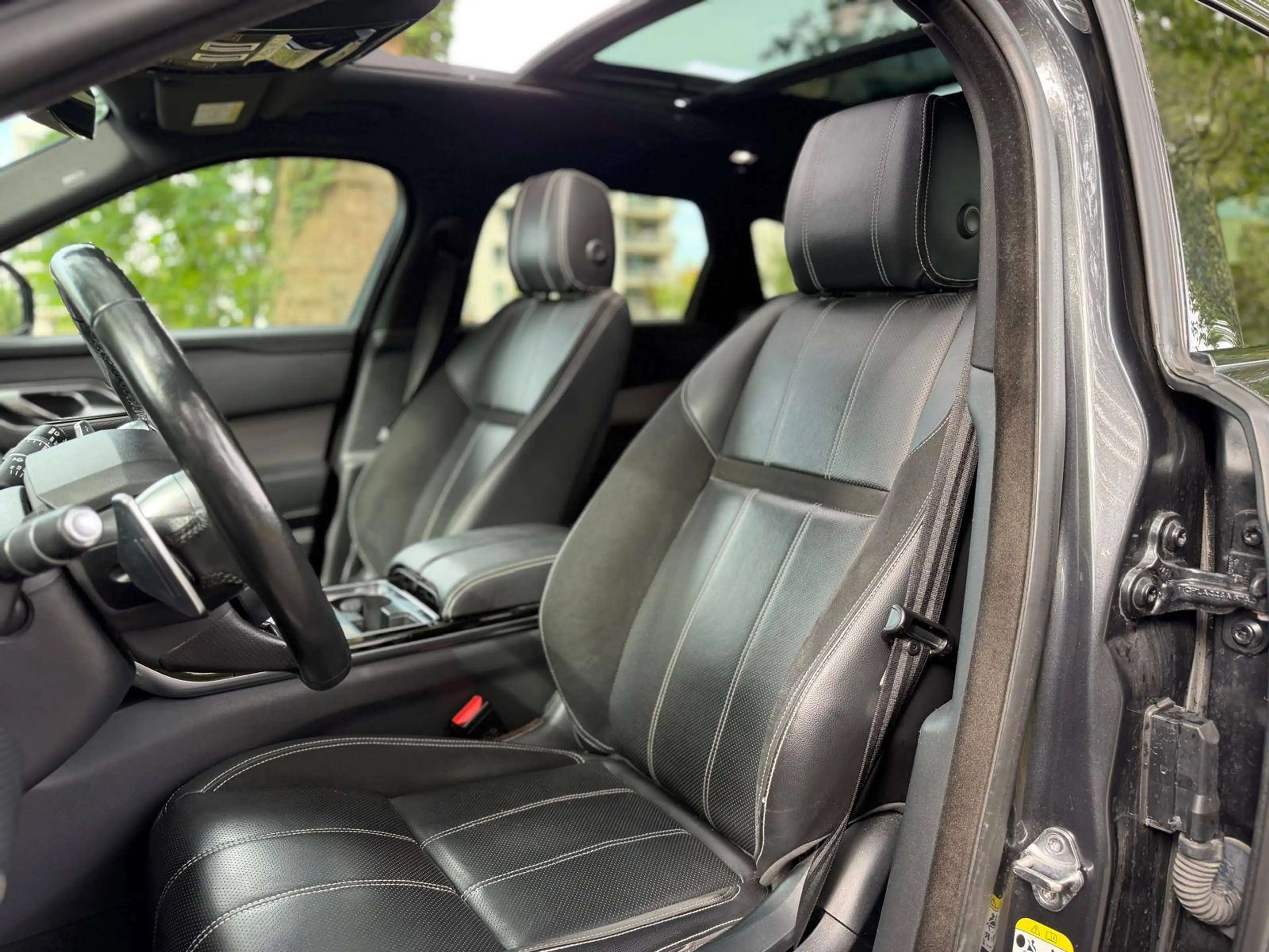 Land Rover Range Rover Velar Velar 2.0 TD4 R-Dynamic S (EU6b) — photo 15