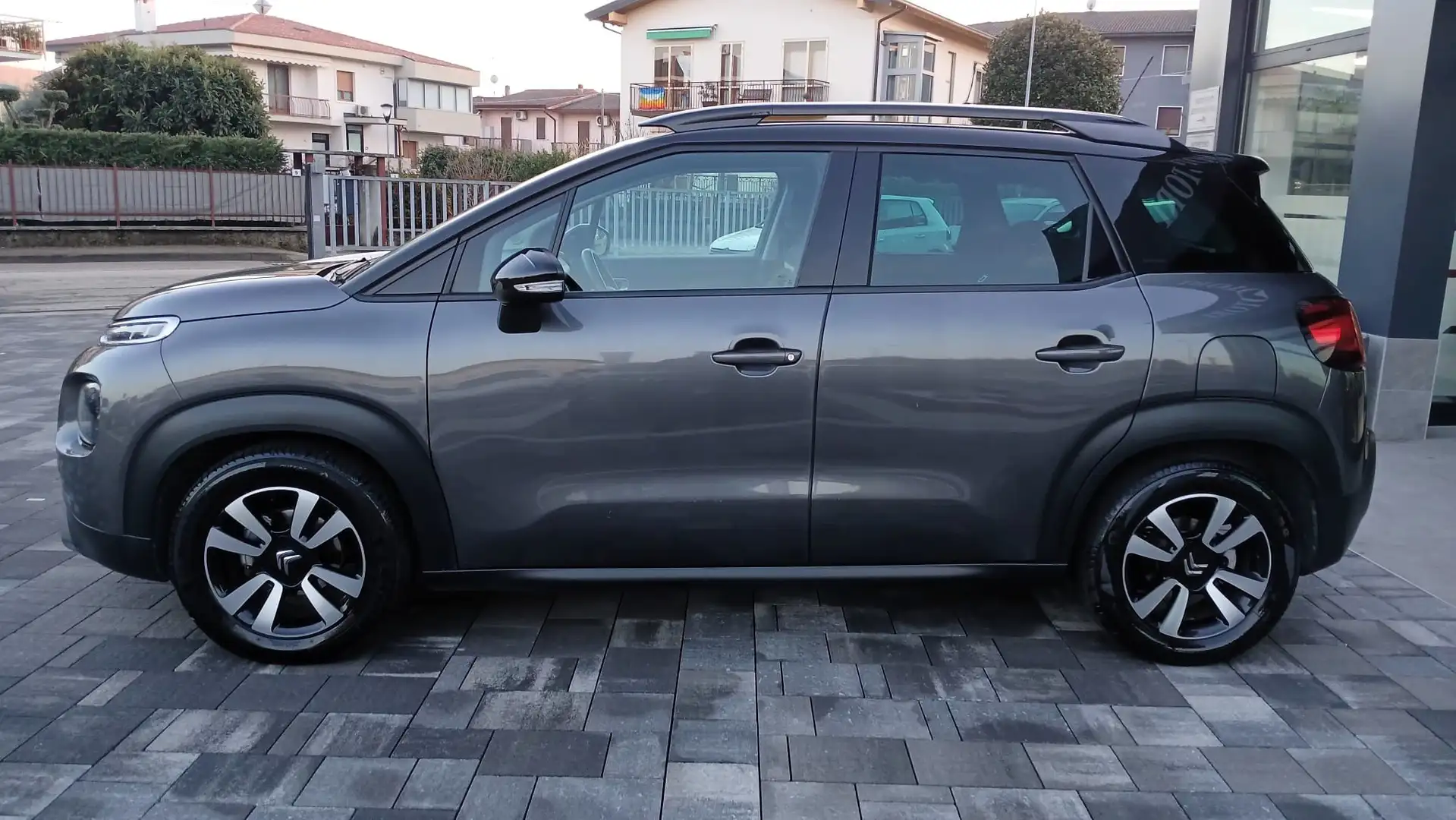Citroen C3 C3 Aircross I Aircross 1.2 puretech Shine Grau - 2