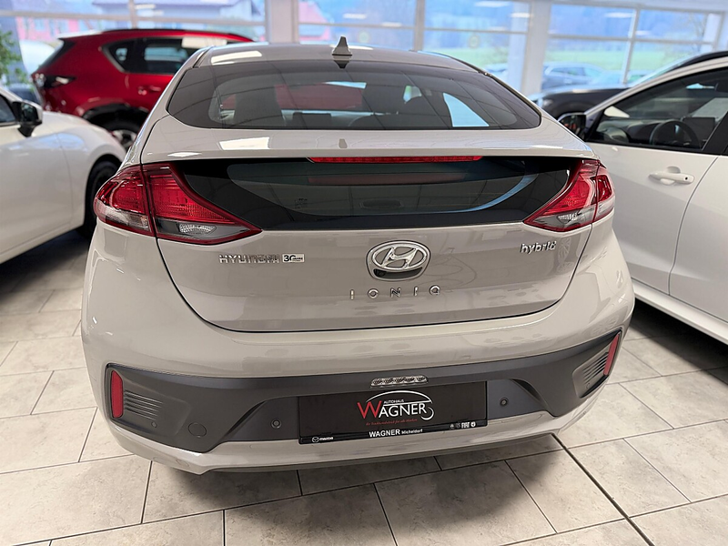 Hyundai IONIQ Ioniq 1,6 GDi Hybrid Edition 30 plus DCT Aut. — photo 3