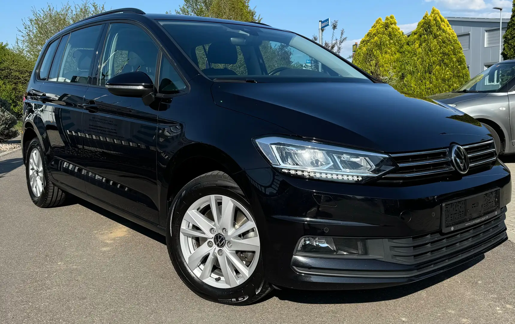 Volkswagen Touran Comfortline LED Massage Navigation Noir - 1