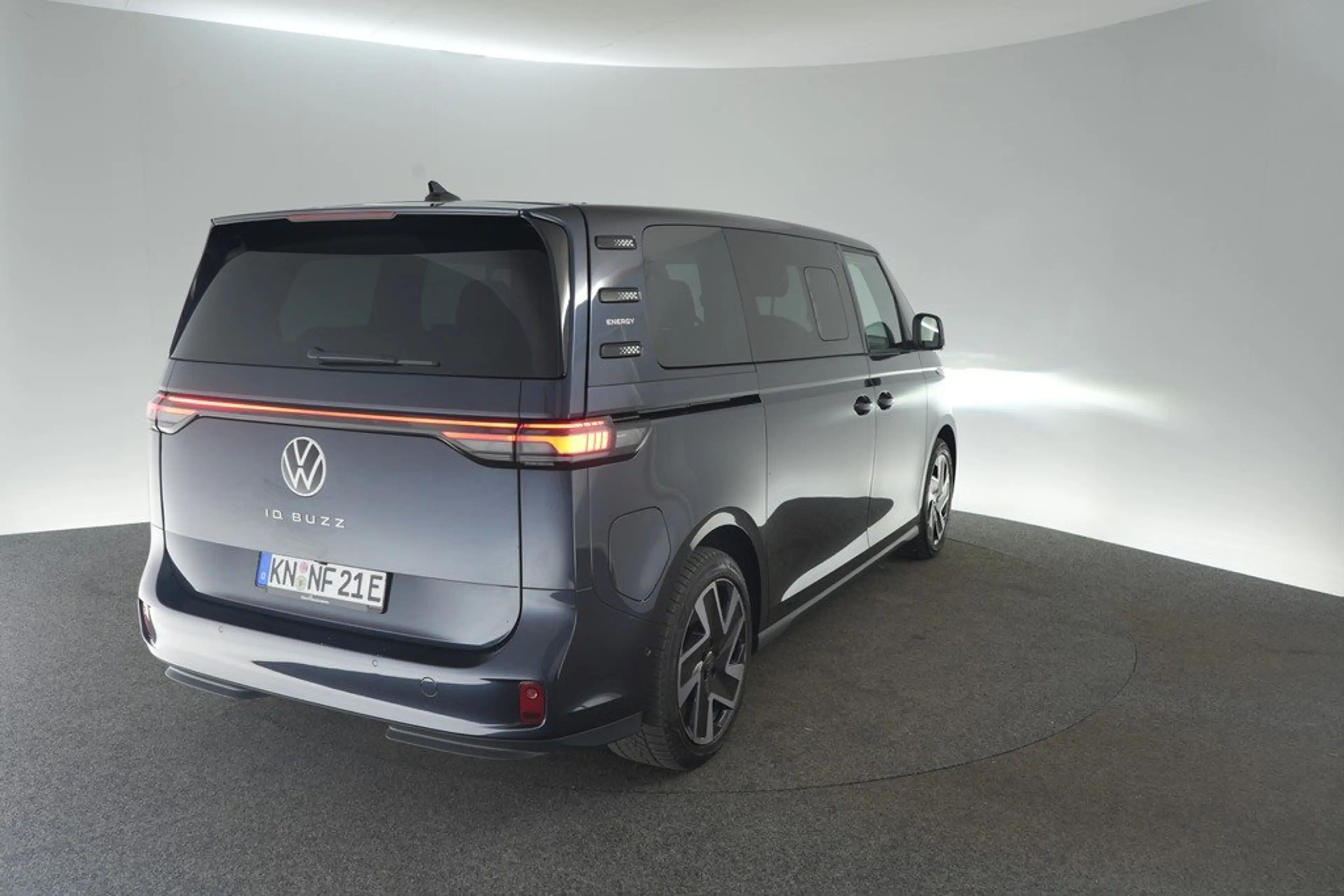 Volkswagen ID. Buzz ID Buzz Pro 210 kW LR Matrix ACC 360° AHK Pano — photo 2