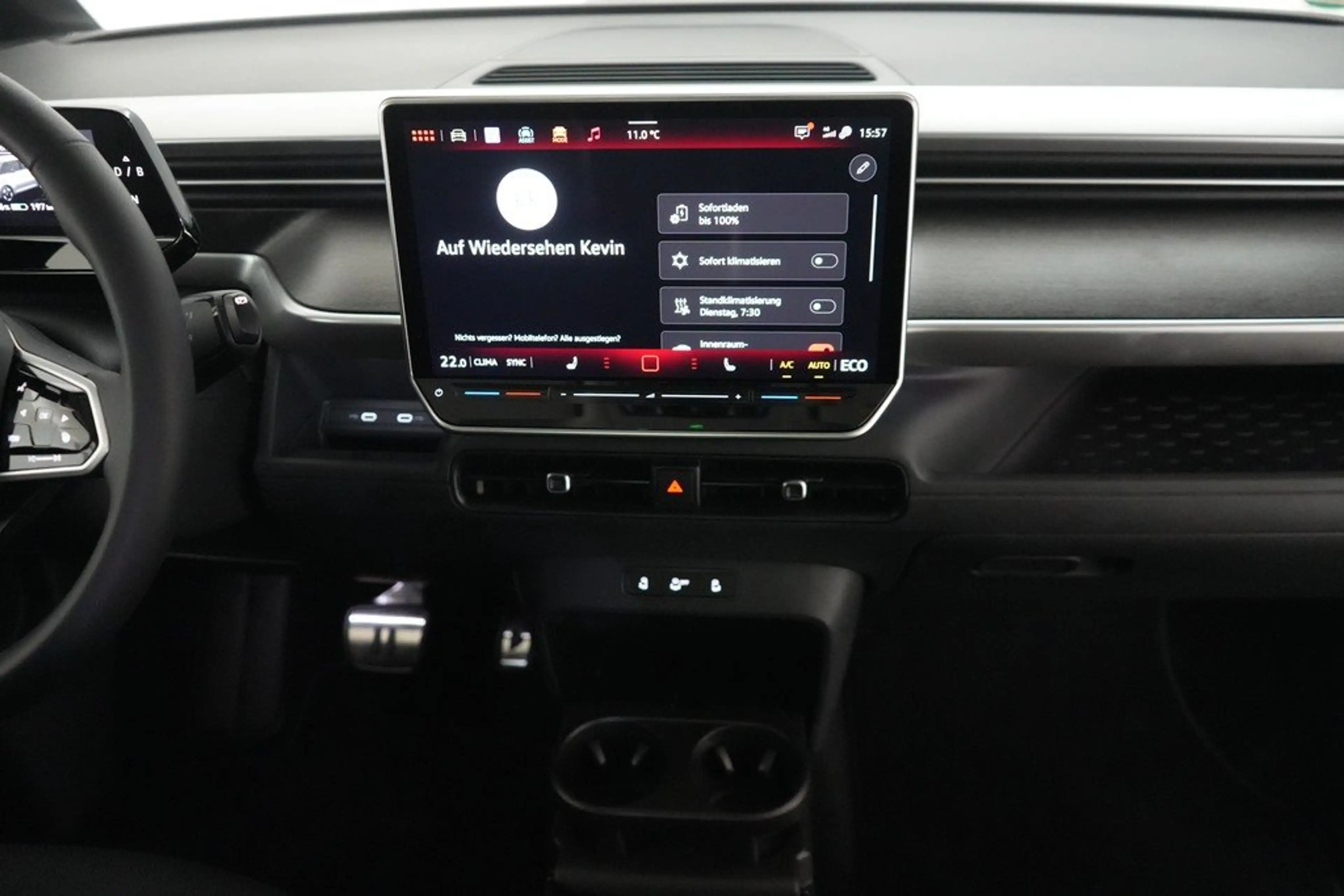 Volkswagen ID. Buzz ID Buzz Pro 210 kW LR Matrix ACC 360° AHK Pano — photo 14