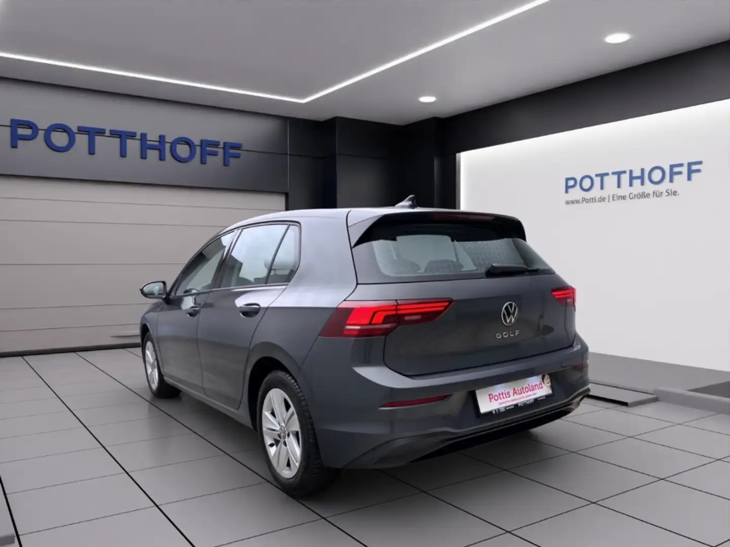 Volkswagen Golf 1.5 TSI LIFE NAVI AHK PDC SITZHZG Grau - 2