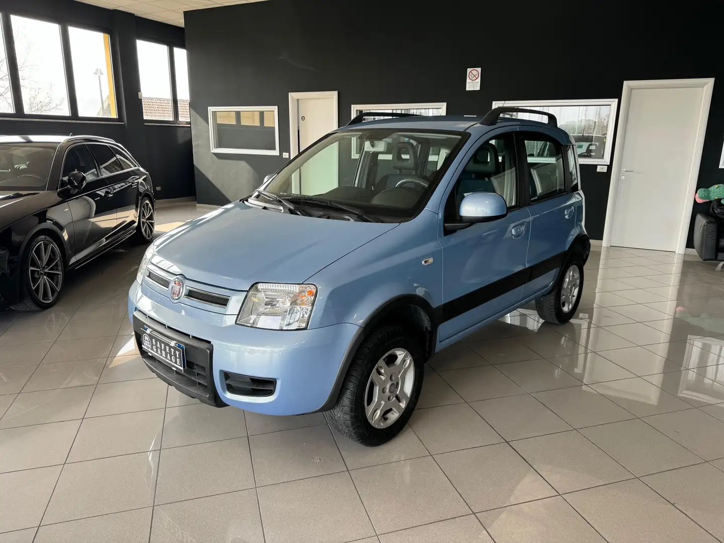 Fiat Panda 1.3 mjt 16v Climbing 4x4 75cv Azul - 1