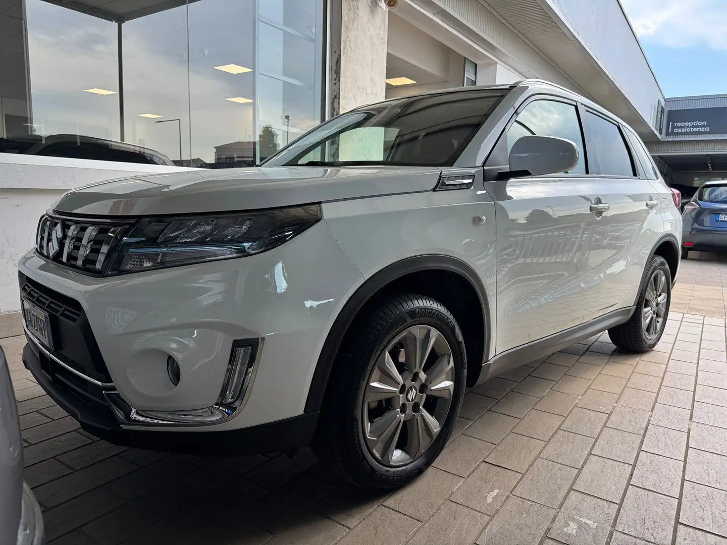 Suzuki Vitara 1.4 Boosterjet Hybrid Cool 2WD Bianco - 2