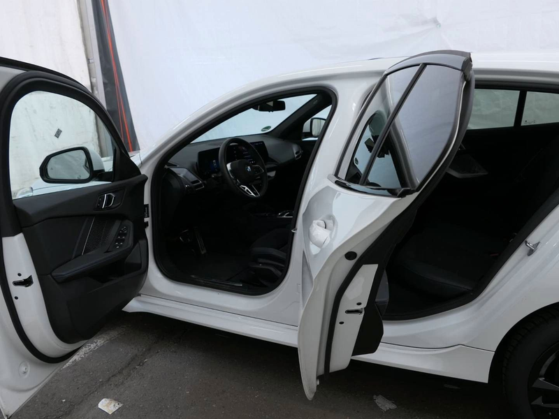 BMW 118 d M Sport PANO SHZ Tempomat 2ZK — photo 9