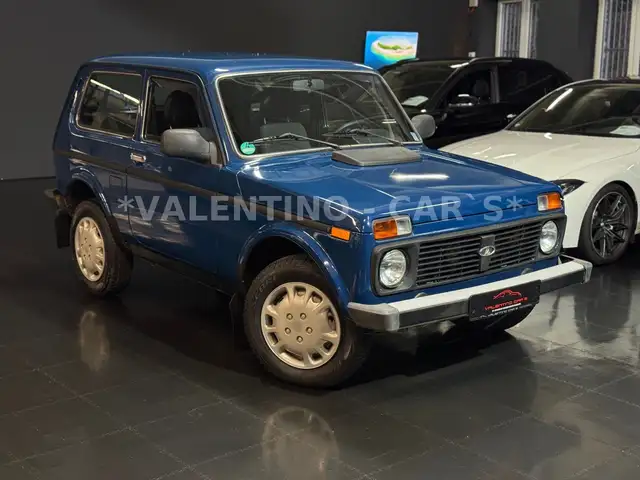 Lada Niva /4x4/2 Türer/4Sitzer/Servo/wenig-km/ATR/1HD