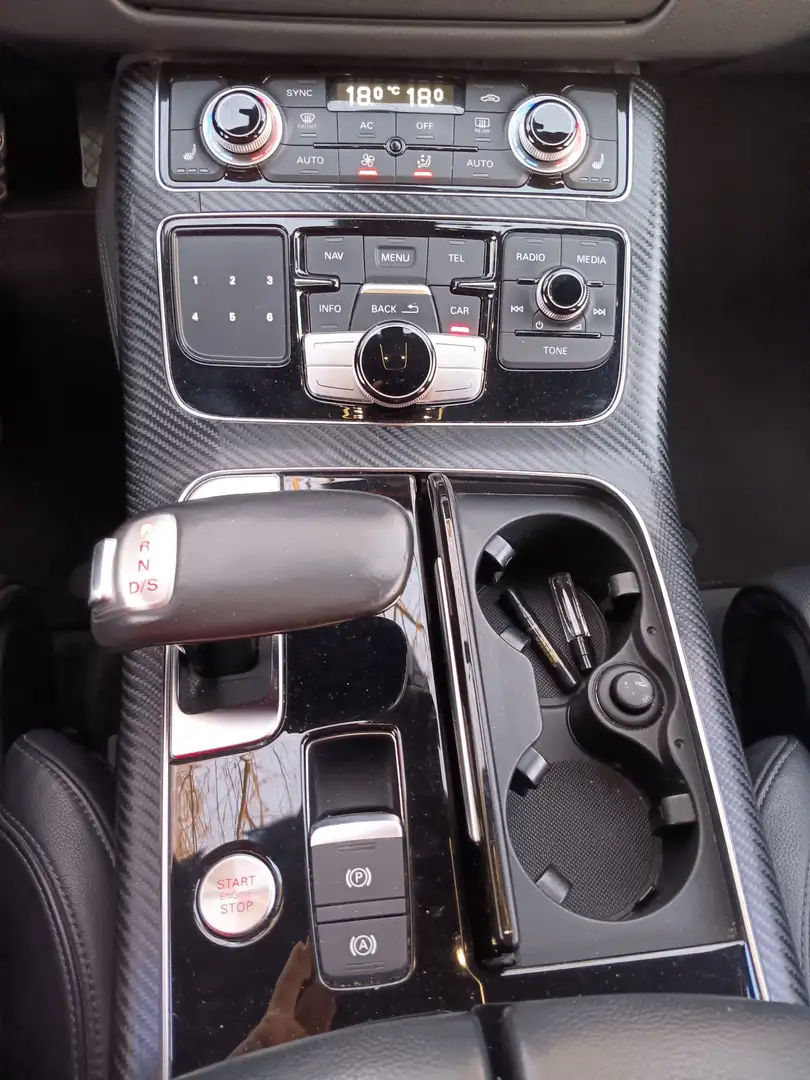 Audi A8 4.2 TDI DPF quattro tiptronic Schwarz - 2