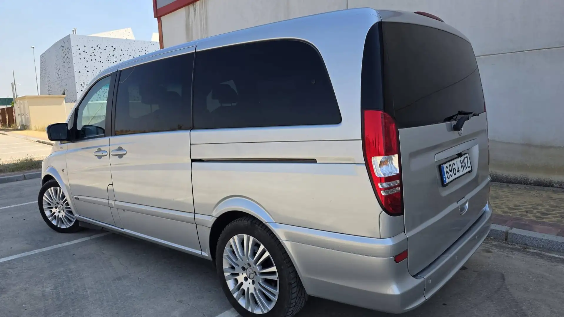 Mercedes-Benz Viano Viano 3.0CDI Ambiente Extralargo Aut. Ambiente Gris - 2