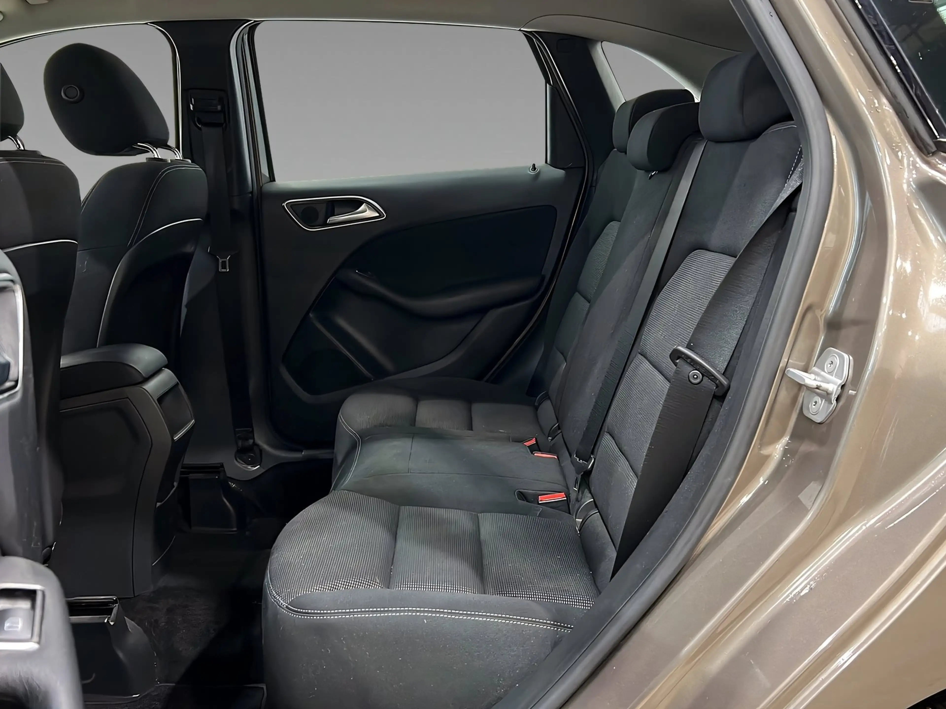 Mercedes-Benz B 200 BlueEfficiency !!nur Händler!! 8fach — photo 10
