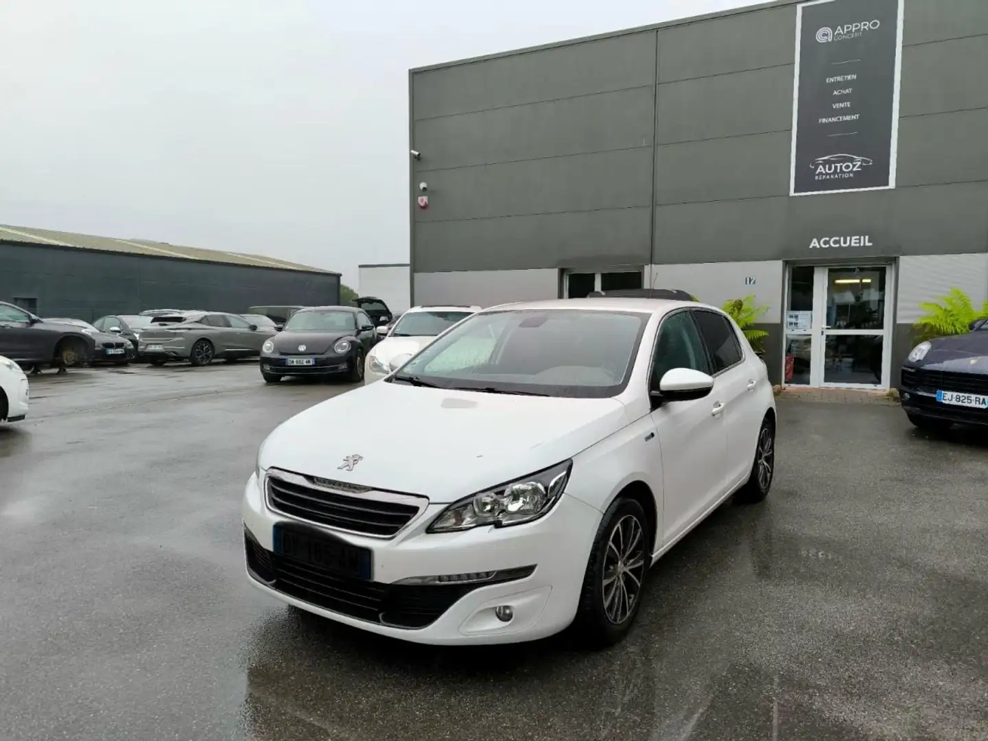 Peugeot 308 308 1.2i PureTech 12V S\u0026S - 110 Style Blanco - 1