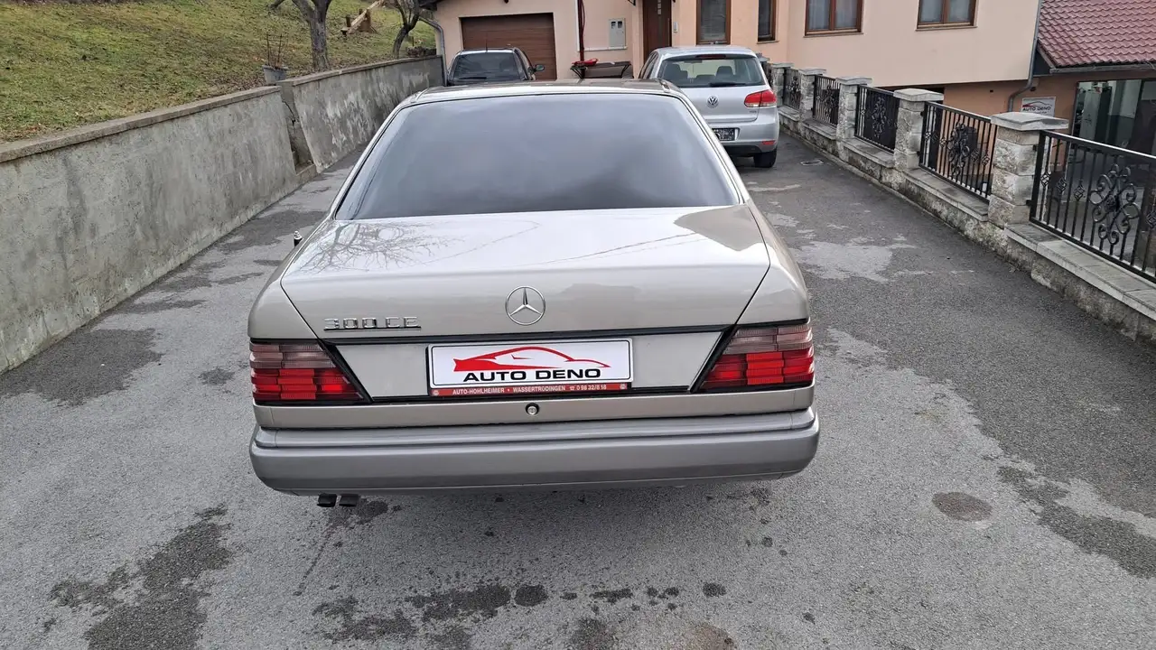 Mercedes-Benz CE 300, foto 2