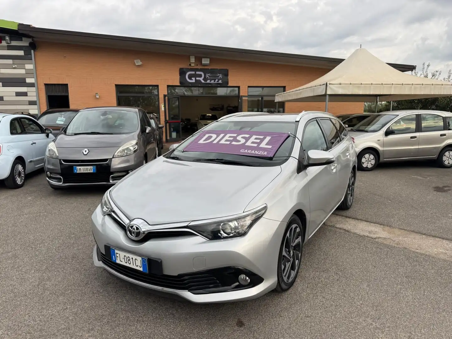 Toyota Auris Auris Touring Sports 1.6 d-4d Business 2017 Argento - 1