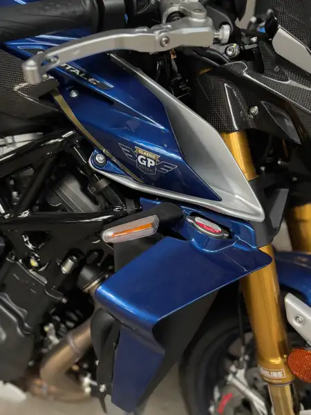 MV Agusta Brutale - foto 3