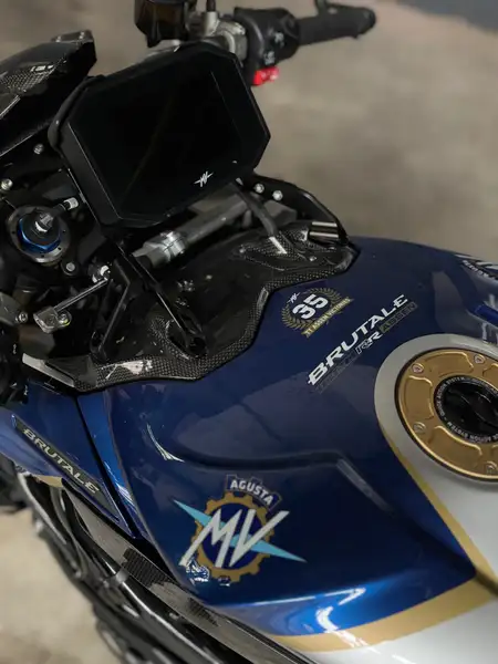 MV Agusta Brutale - foto 8