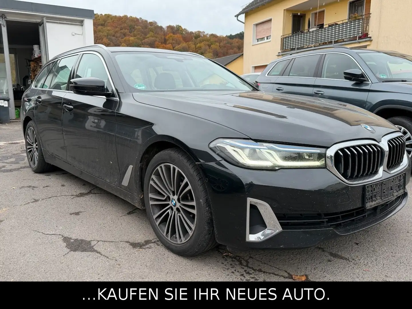 BMW 520 Touring 520 d xDrive Luxury Line*Klima*AHG** Schwarz - 2