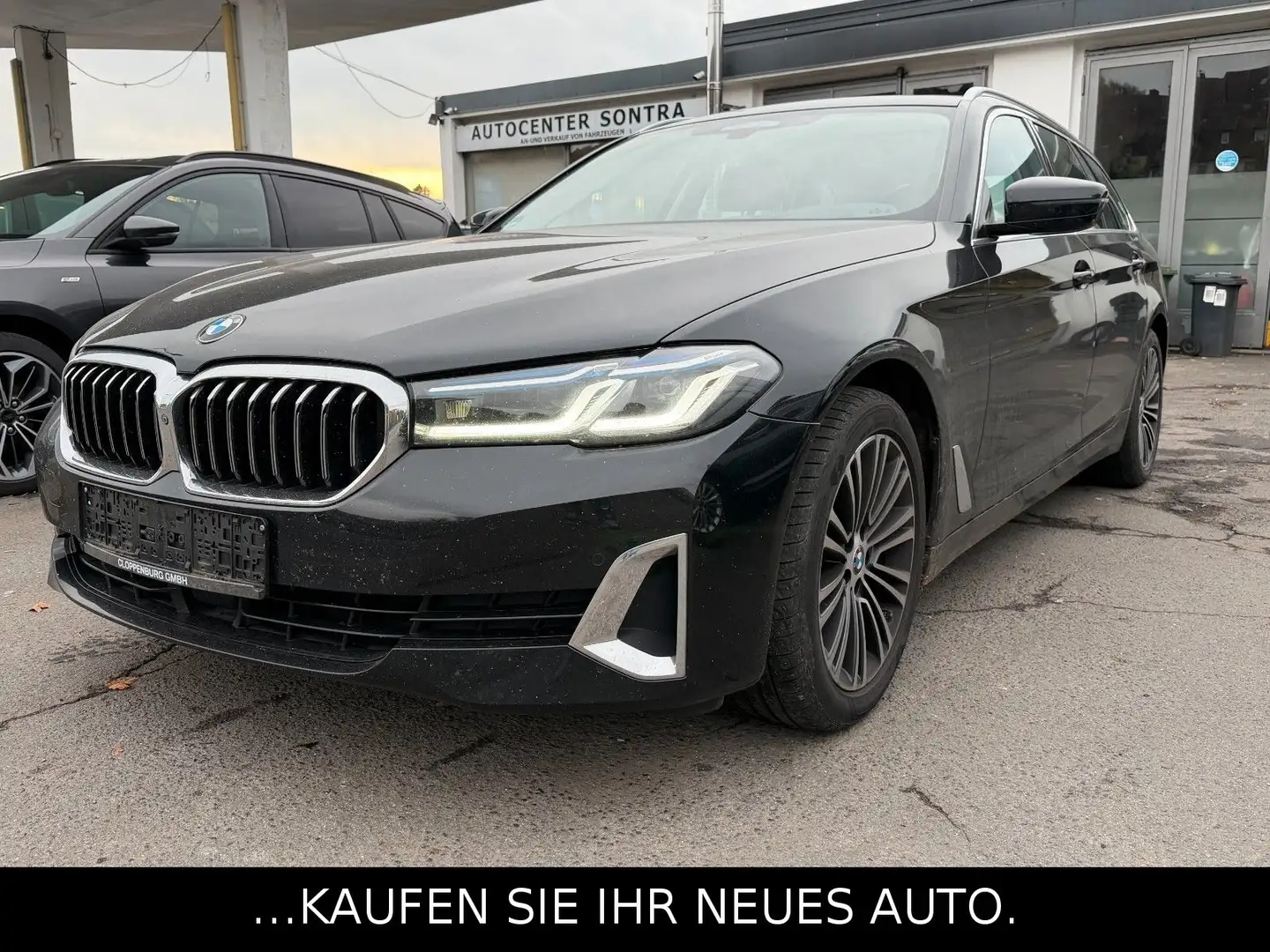 BMW 520 Touring 520 d xDrive Luxury Line*Klima*AHG** Schwarz - 1