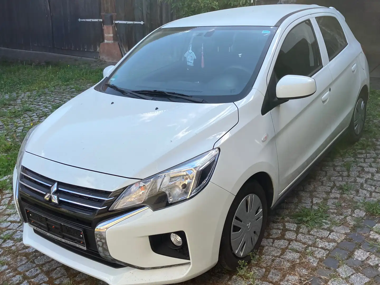 Mitsubishi Space Star Space Star 1.0 Intro Edition Weiß - 1