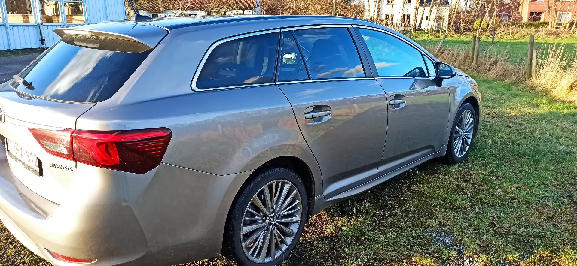 Toyota Avensis Touring Sports 1.6 D-4D Business Edition - 2
