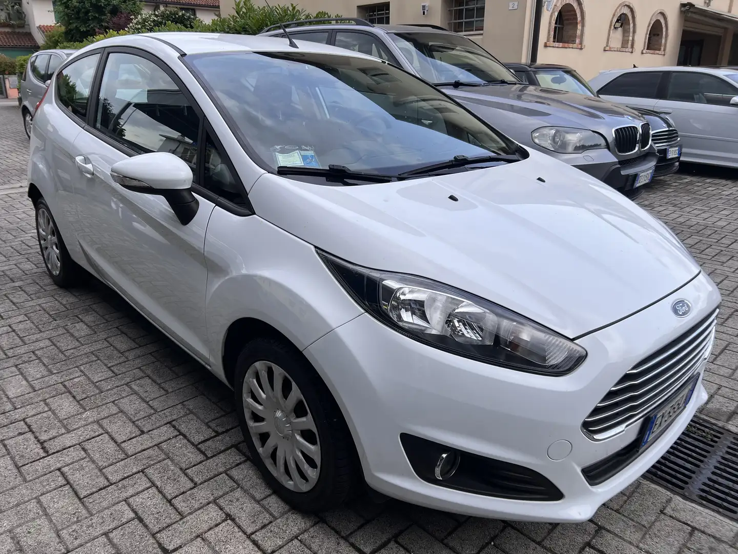 Ford Fiesta Fiesta 1.4 Titanium GPL Blanco - 1