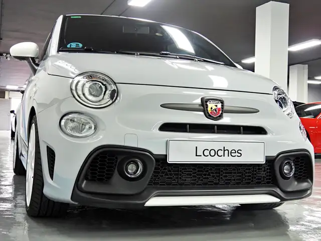 Abarth 595 view 6