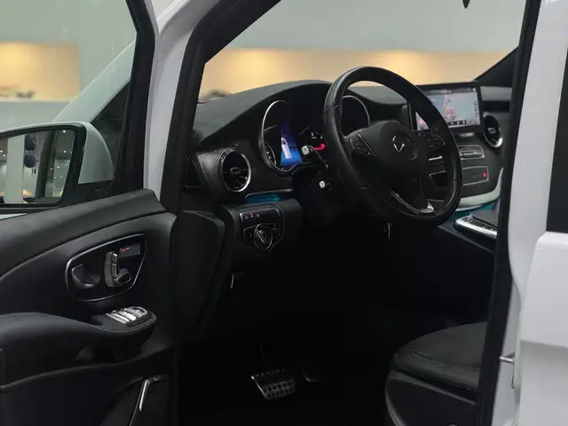 Mercedes-Benz V 300 d AMG AVANTGARDE 4MATIC lang *Burmester*Pano*360 Ansicht 16