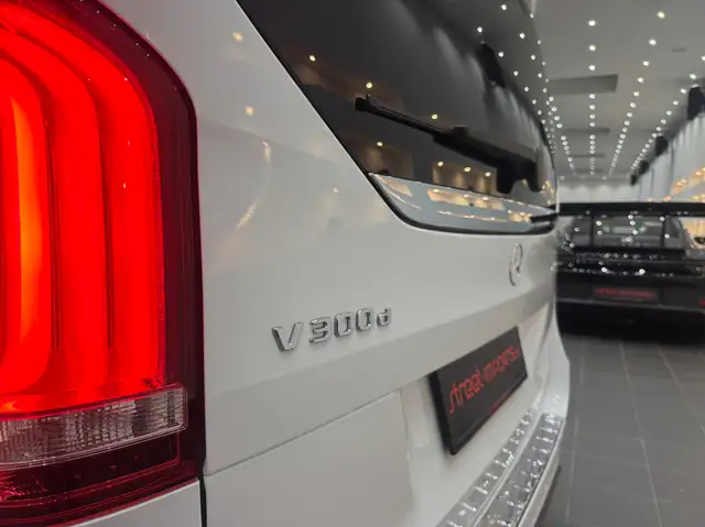 Mercedes-Benz V 300 d AMG AVANTGARDE 4MATIC lang *Burmester*Pano*360 Ansicht 11