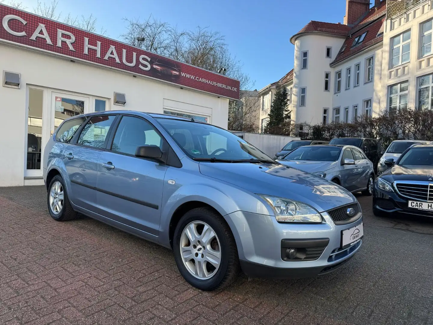 Ford Focus Turnier Fun X 1.6 Blauw - 1
