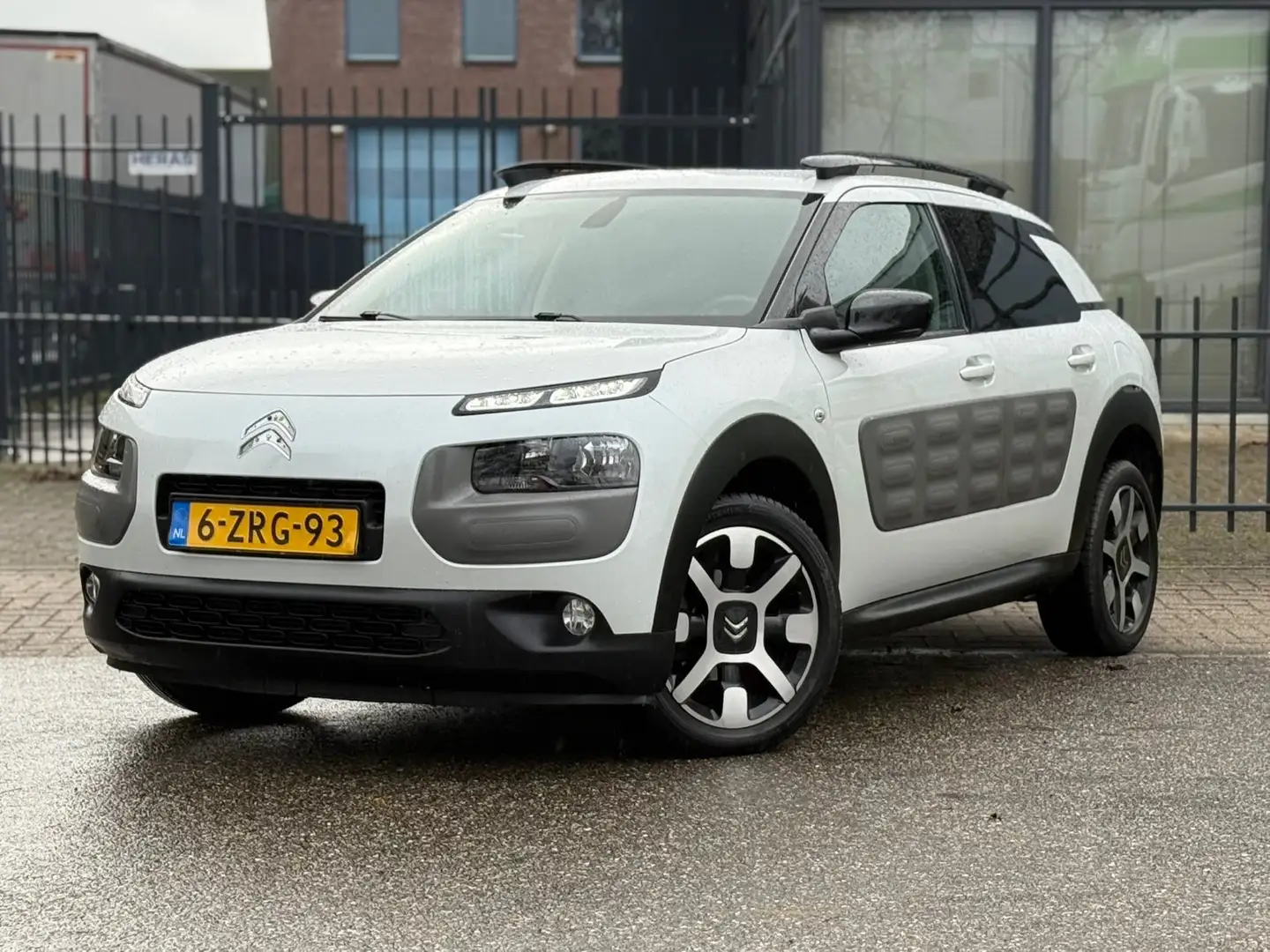 Citroen C4 Cactus 1.2 / Automaat!/ Camera / APK / Shine Weiß - 2