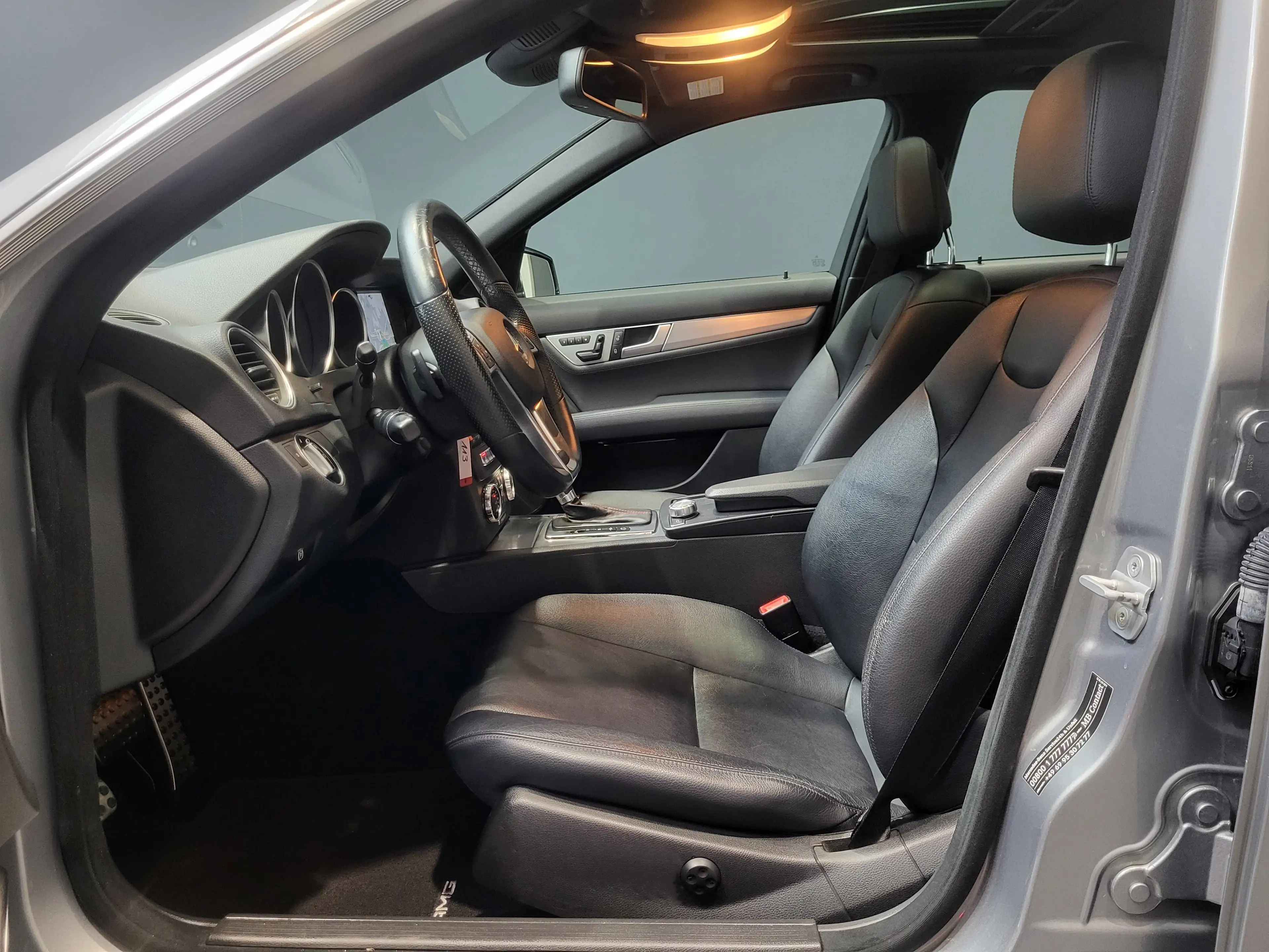 Mercedes-Benz C 350 T CGI AMG-Line *Navi| Xenon| Schiebedach* — photo 7