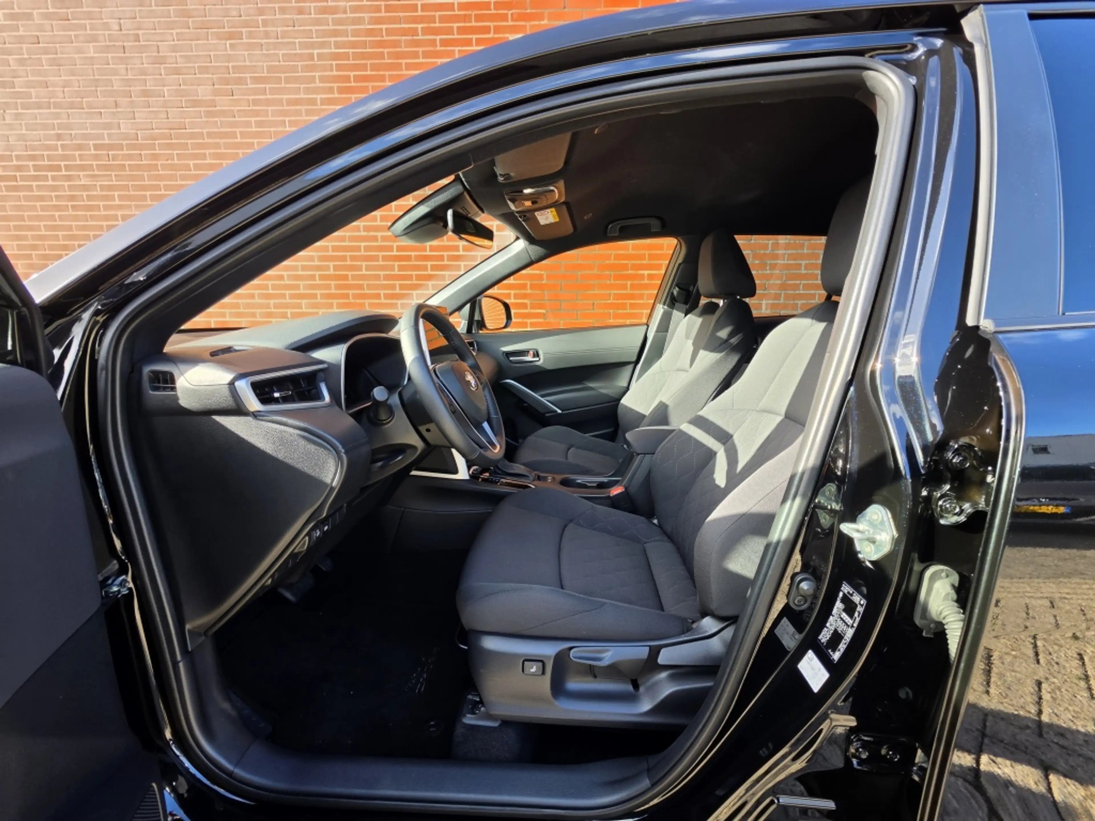 Toyota Corolla Cross Hybrid 140 Dynamic Clima Camera Velgen Full Led — photo 3