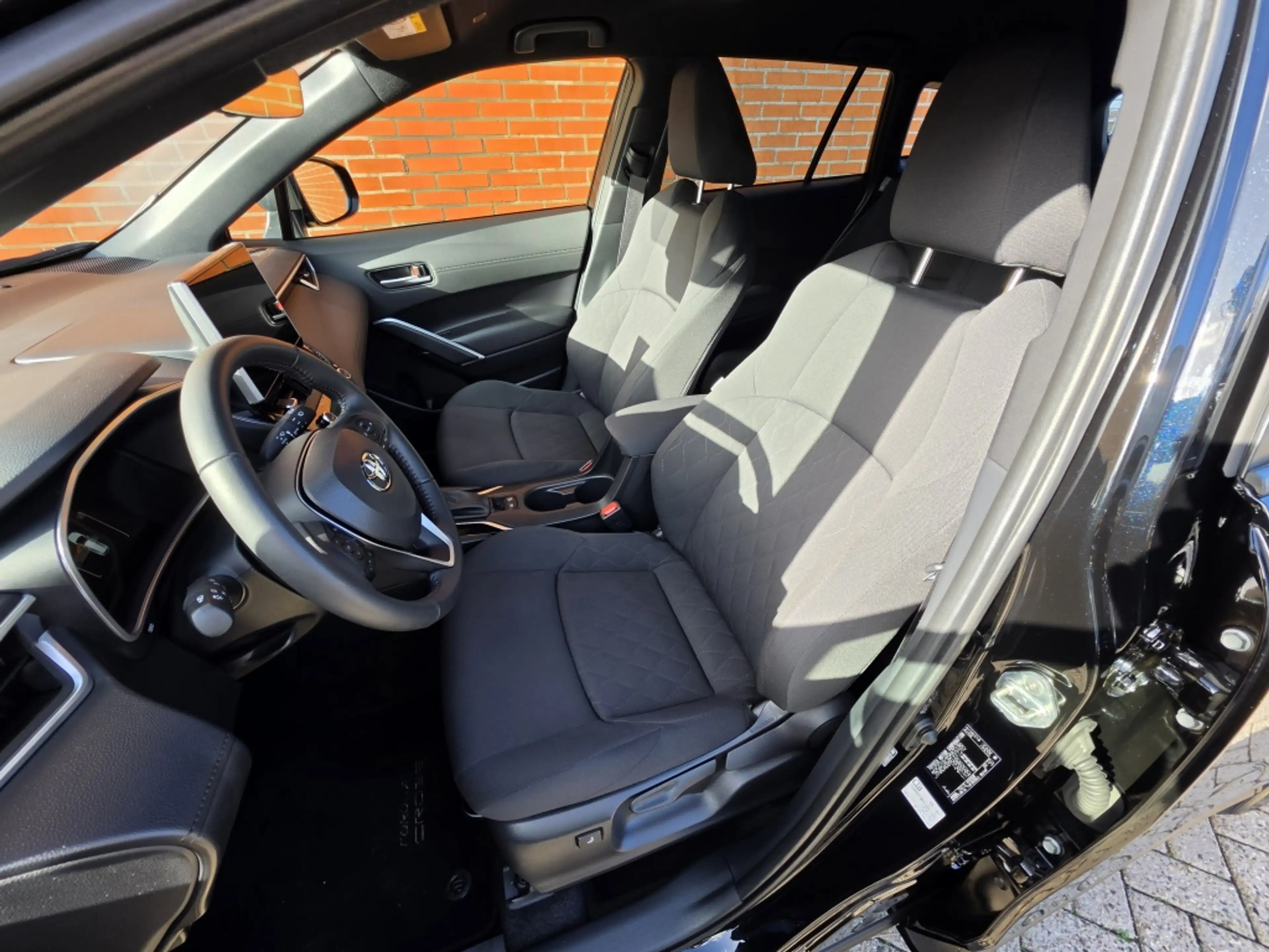 Toyota Corolla Cross Hybrid 140 Dynamic Clima Camera Velgen Full Led — photo 4