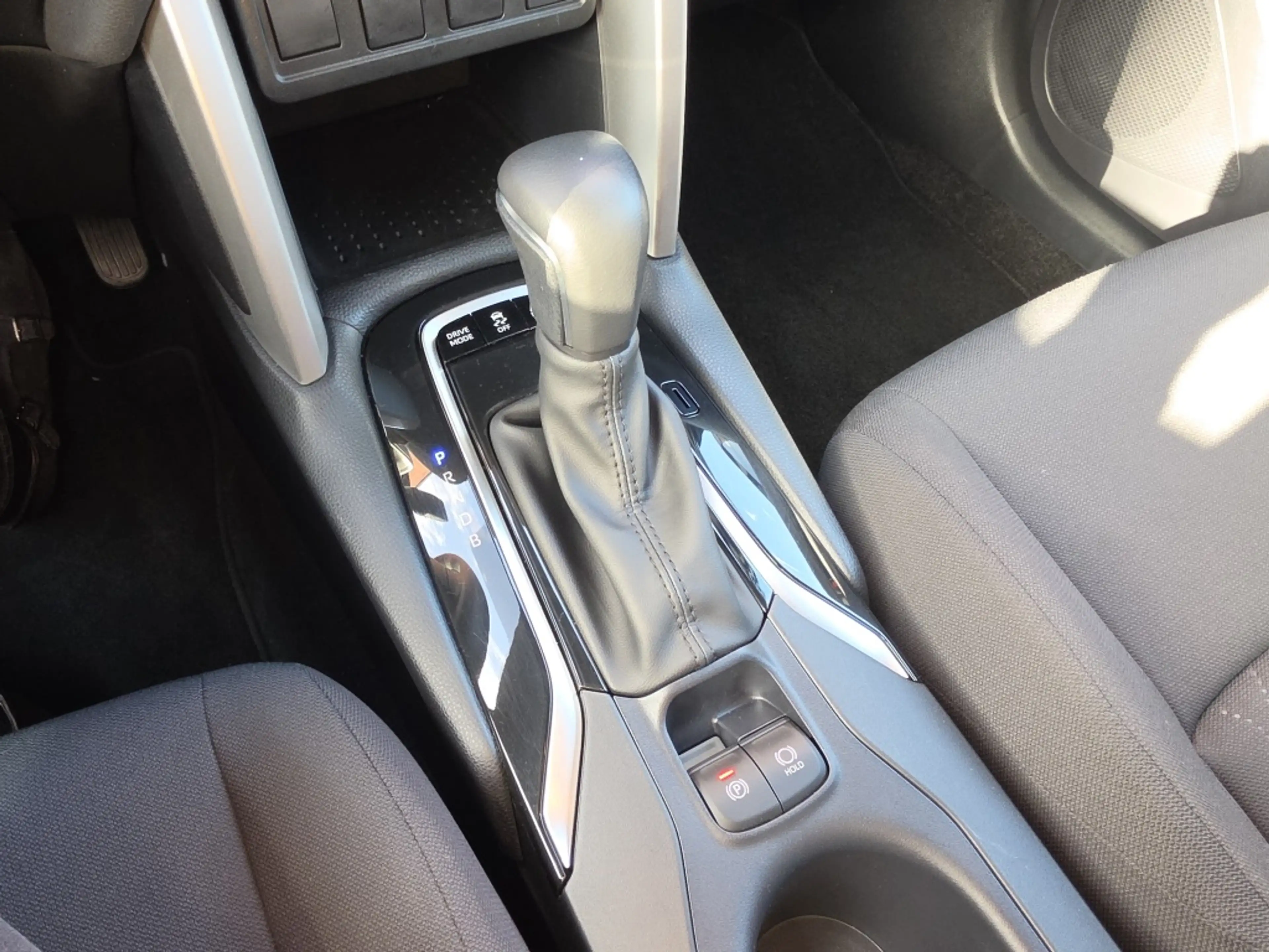 Toyota Corolla Cross Hybrid 140 Dynamic Clima Camera Velgen Full Led — photo 27