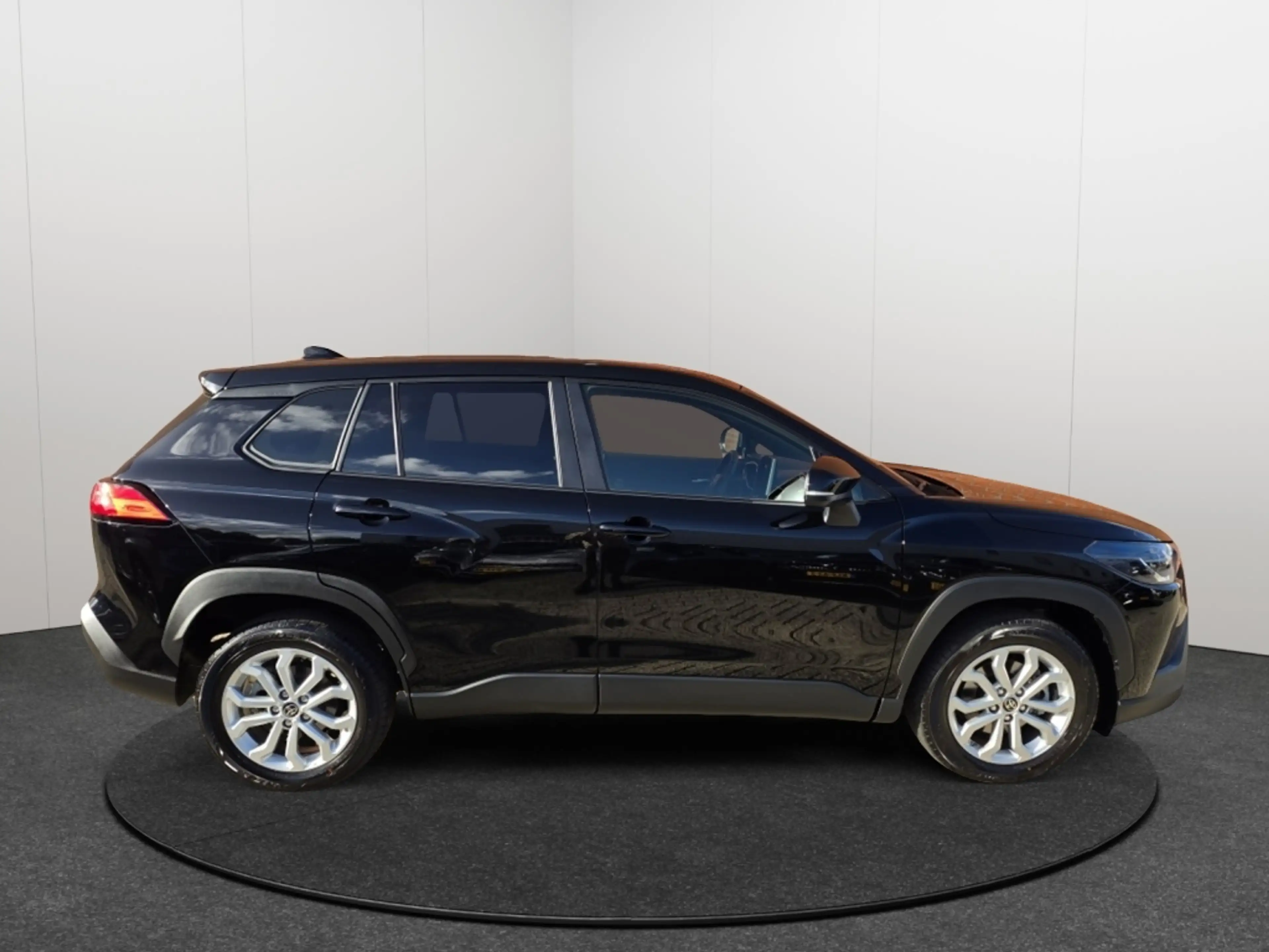 Toyota Corolla Cross Hybrid 140 Dynamic Clima Camera Velgen Full Led — photo 33