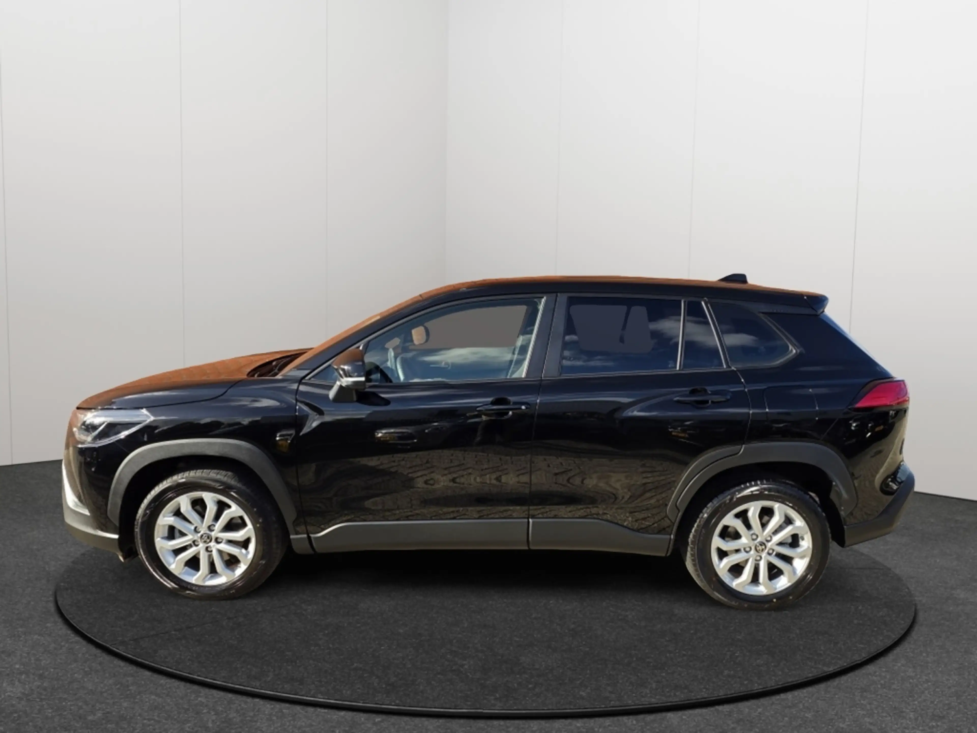 Toyota Corolla Cross Hybrid 140 Dynamic Clima Camera Velgen Full Led — photo 32