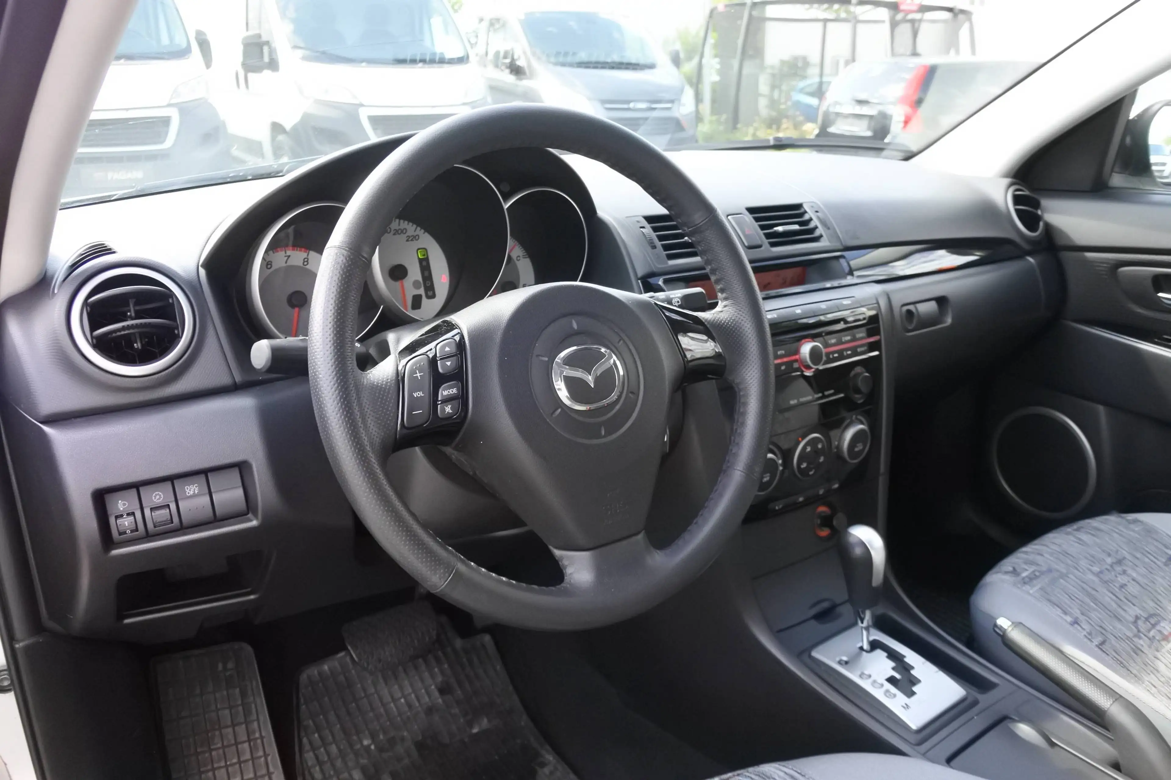 Mazda 3 Mazda 3 Sport 1,6i Active Automatik — photo 8