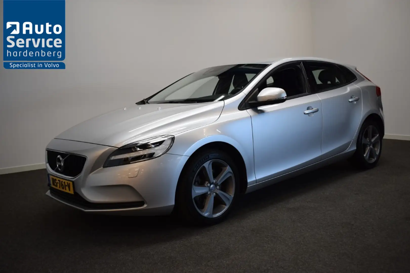 Volvo V40 2.0 T3 153pk Nordic+ Trekhaak 1500kg/ Navi/ Cruise Gris - 1