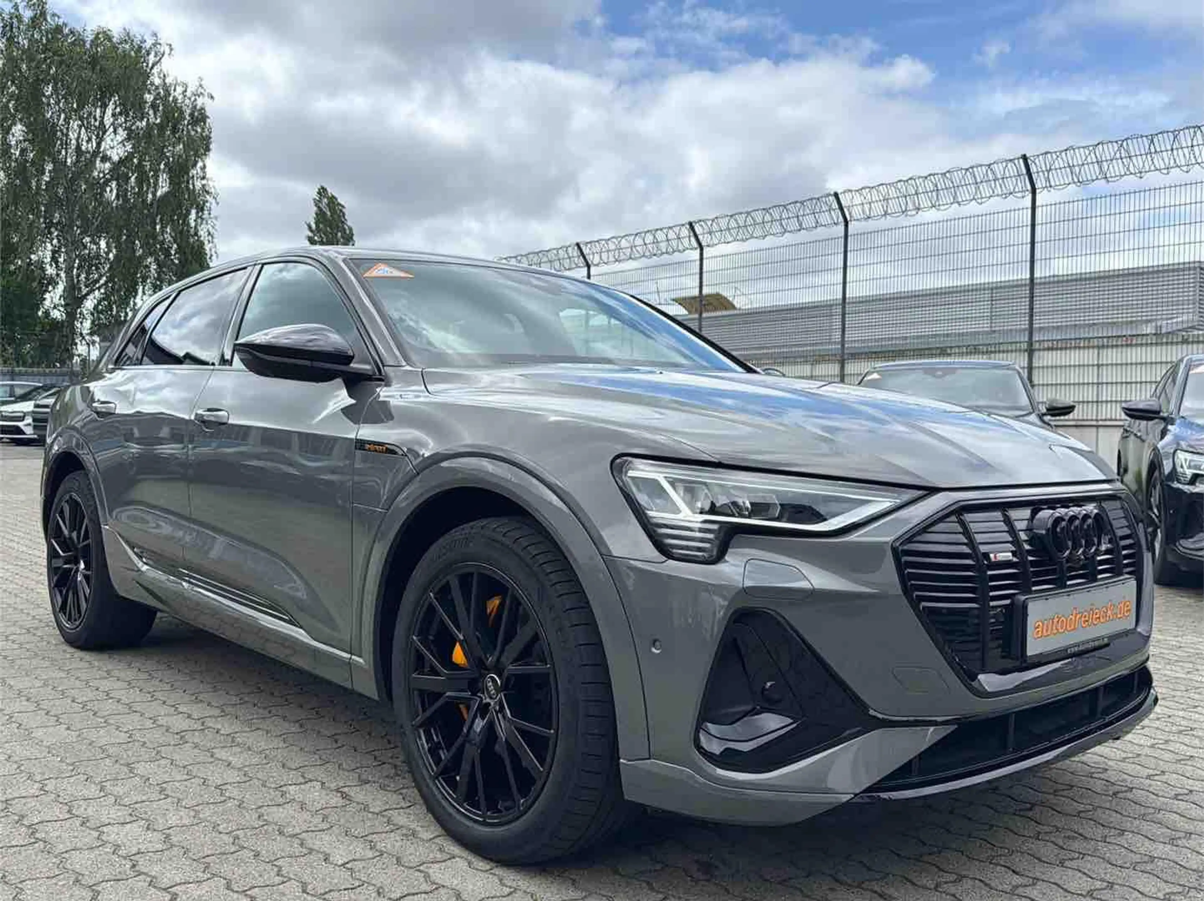 Audi e-tron 55 2x S line BLACK EDITION ACC MATRIX 360 — photo 5