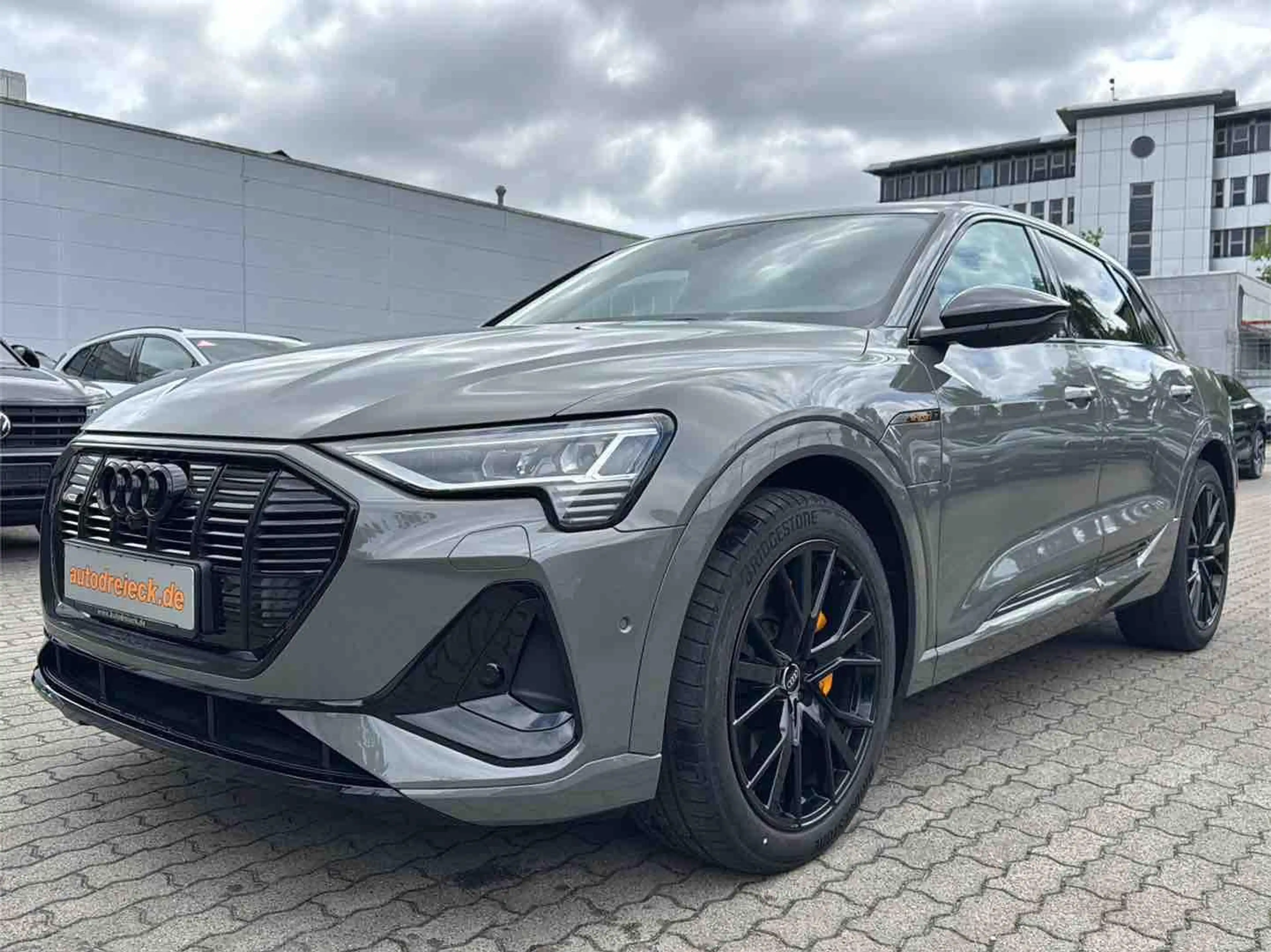 Audi e-tron 55 2x S line BLACK EDITION ACC MATRIX 360