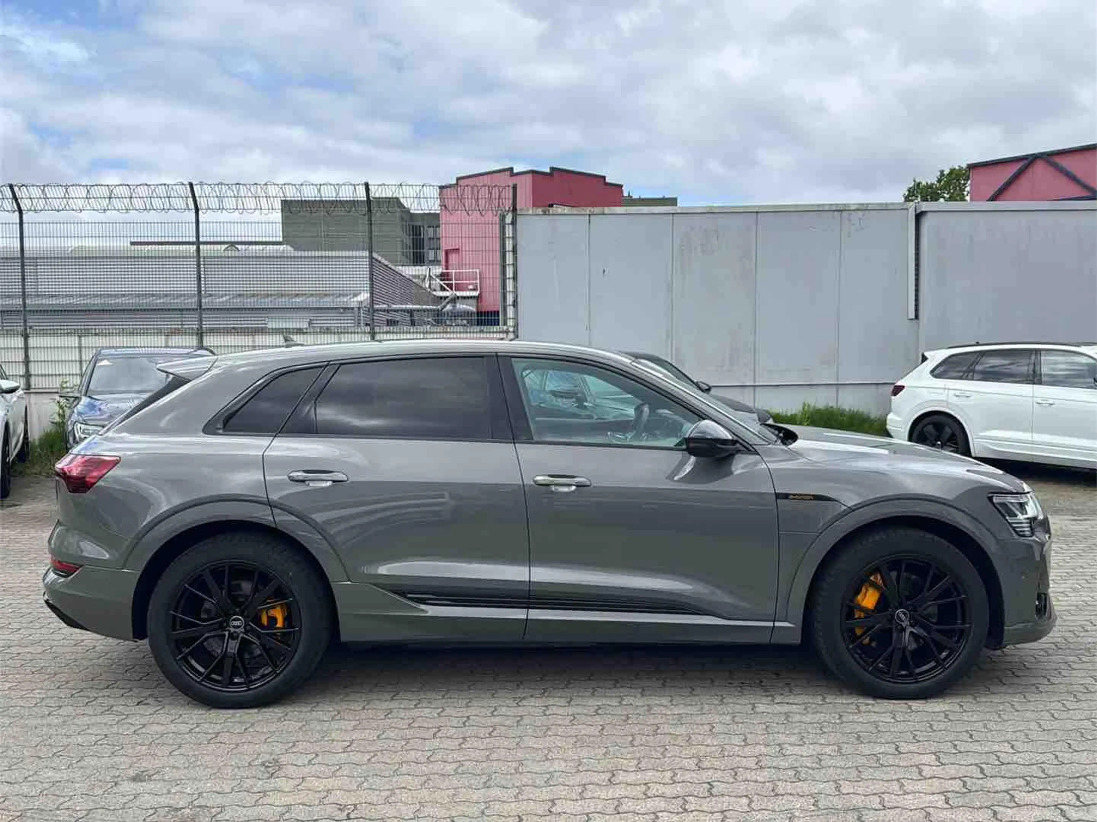Audi e-tron 55 2x S line BLACK EDITION ACC MATRIX 360 — photo 6