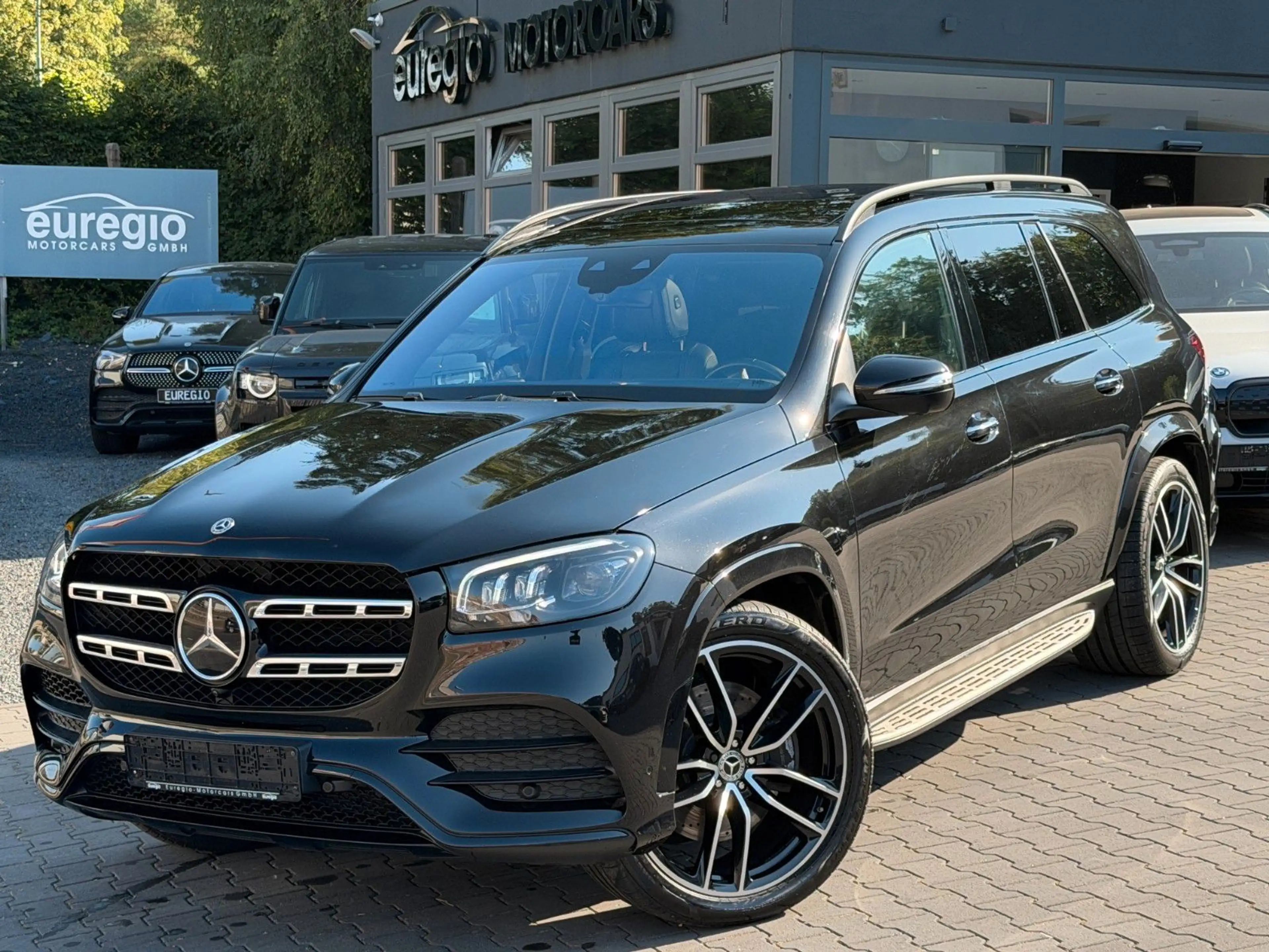 Mercedes-Benz GLS 400 d 4Matic Aut. 1 Hand - AMG line /// — photo 2